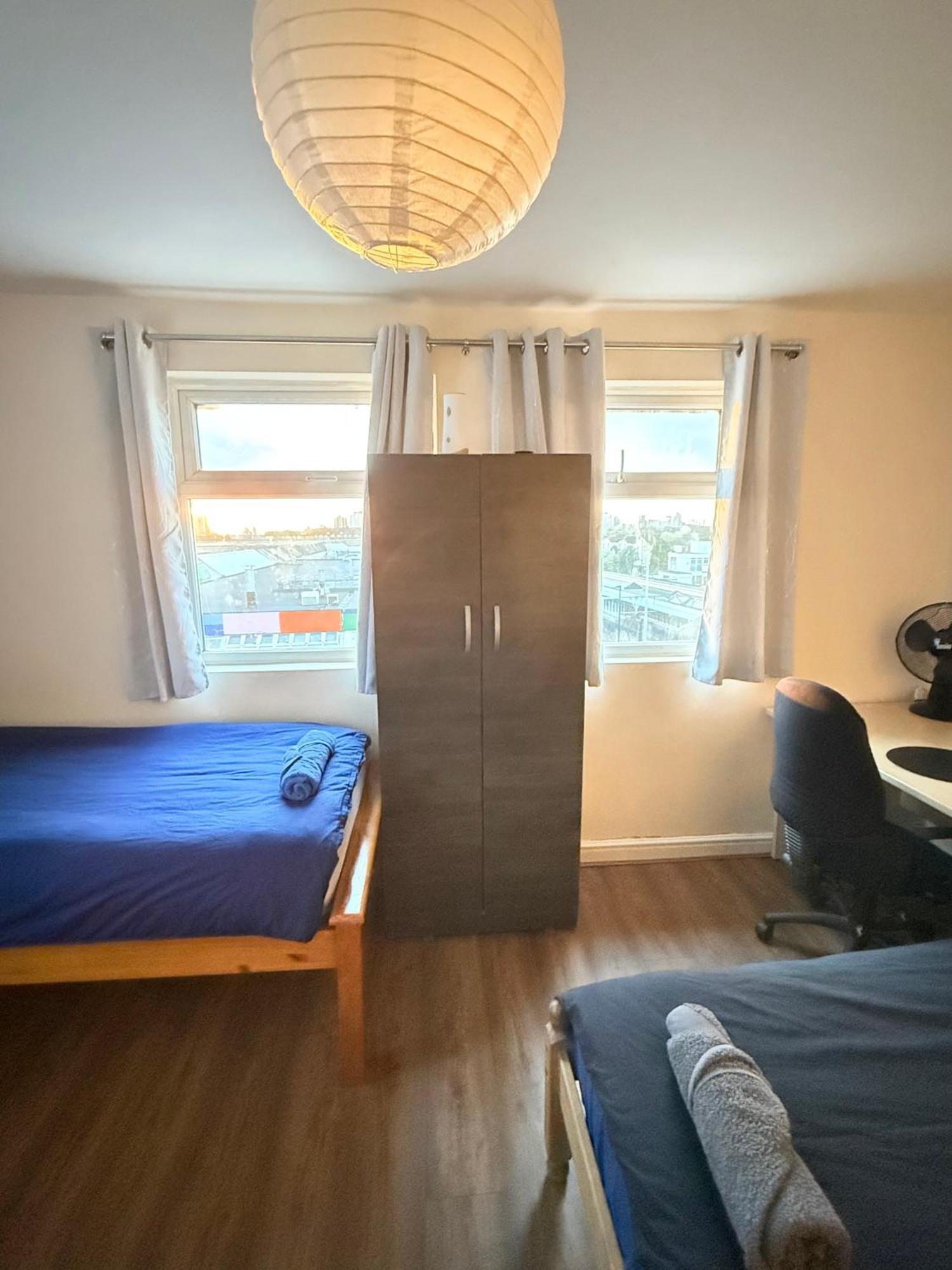 شقة Upton Park - House لندن المظهر الخارجي الصورة